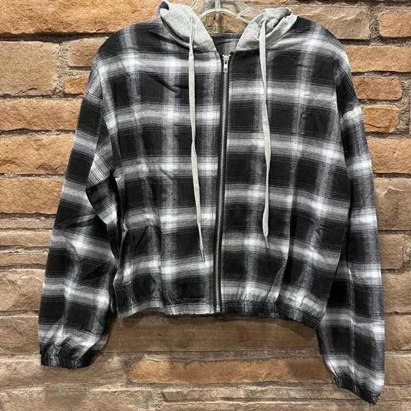 Cropped Flannel Hoodie Size S (4) - Picture 2 of 5